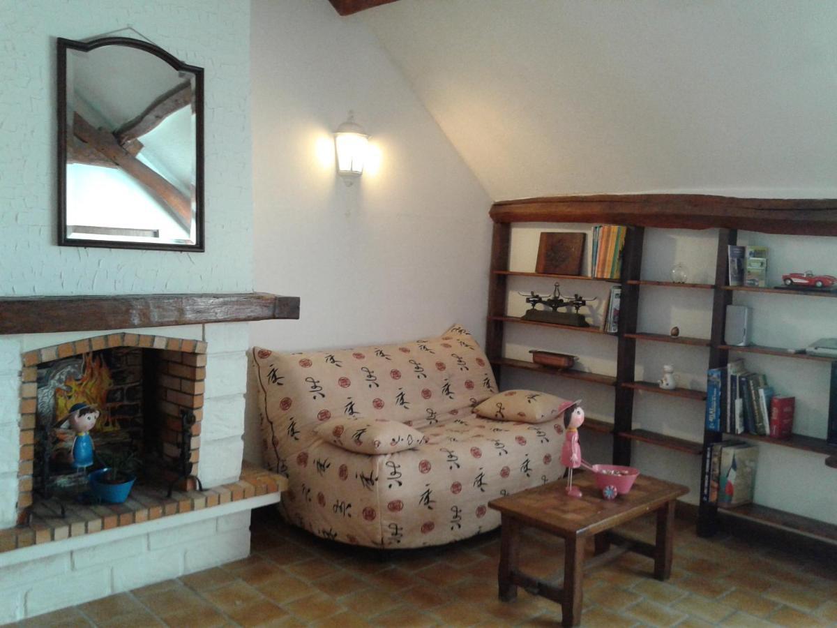 Au Grand Sapin Chambres Chez L'Habitant Henonville Zewnętrze zdjęcie