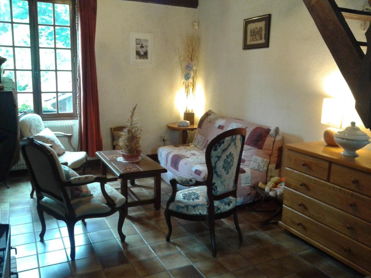 Au Grand Sapin Chambres Chez L'Habitant Henonville Zewnętrze zdjęcie