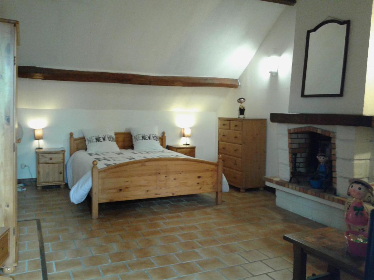 Au Grand Sapin Chambres Chez L'Habitant Henonville Zewnętrze zdjęcie