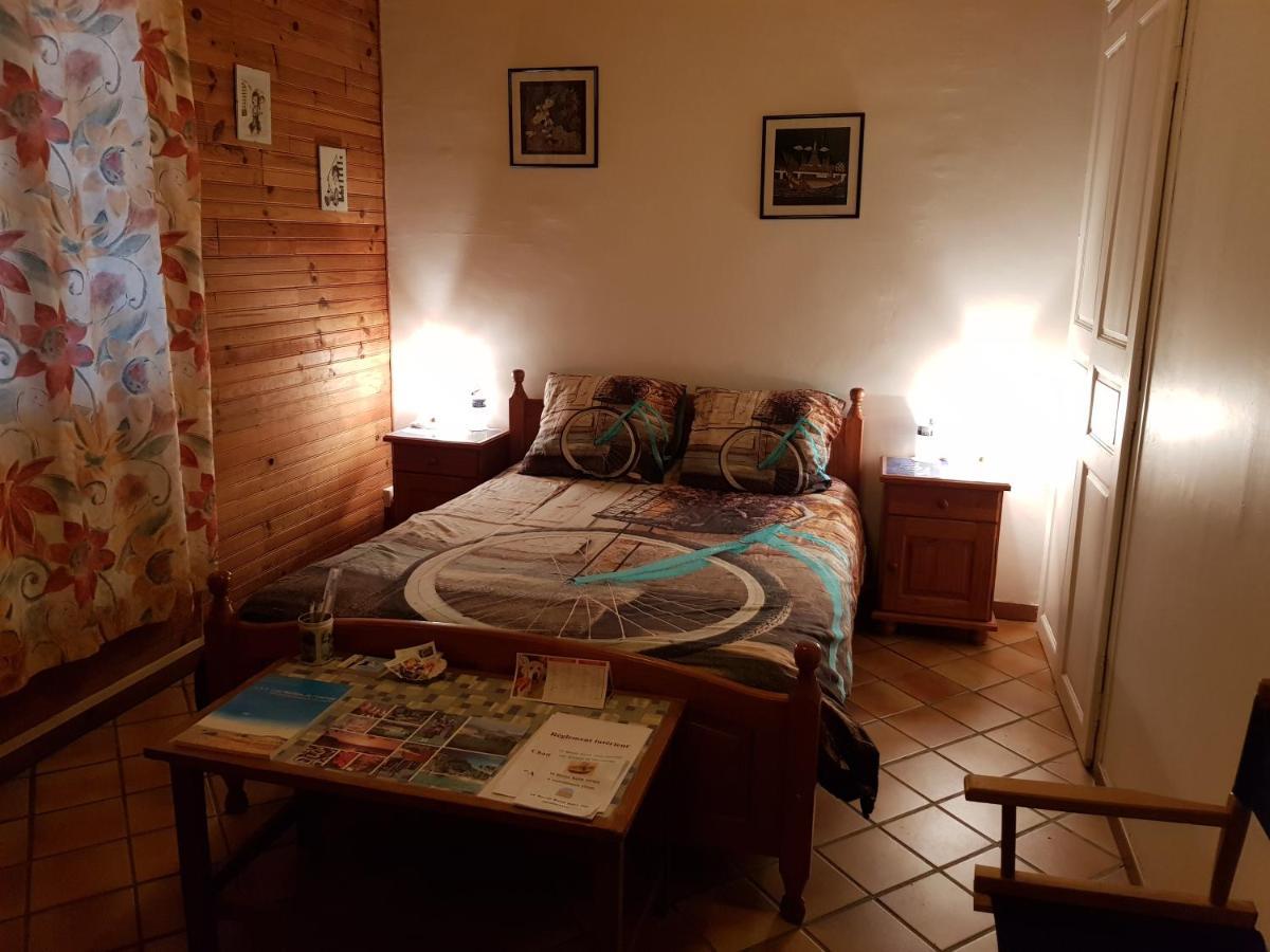 Au Grand Sapin Chambres Chez L'Habitant Henonville Zewnętrze zdjęcie